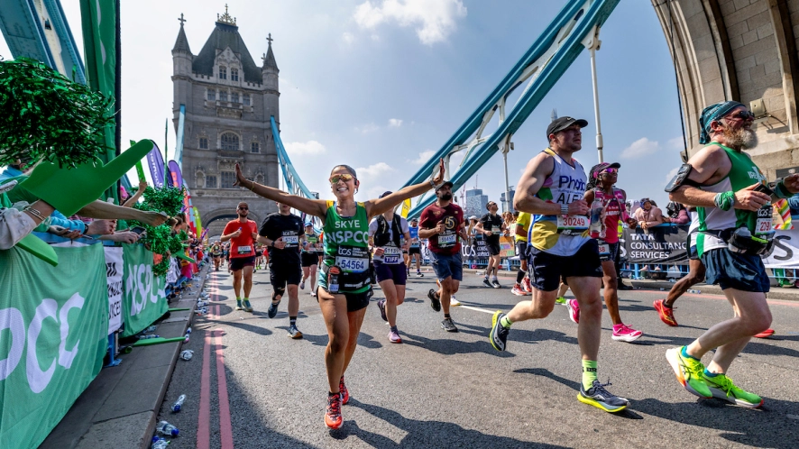 marathon charity runners